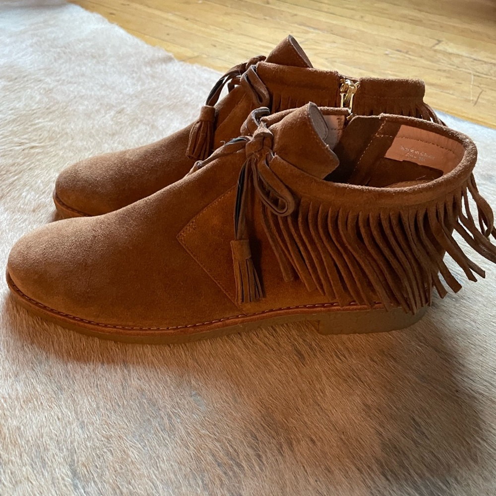 Kate Spade Bitsy Fringe Suede booties size 8